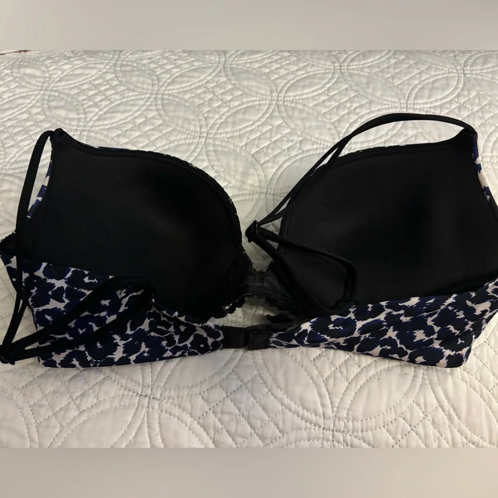 VS BRA - Picture 3 of 3